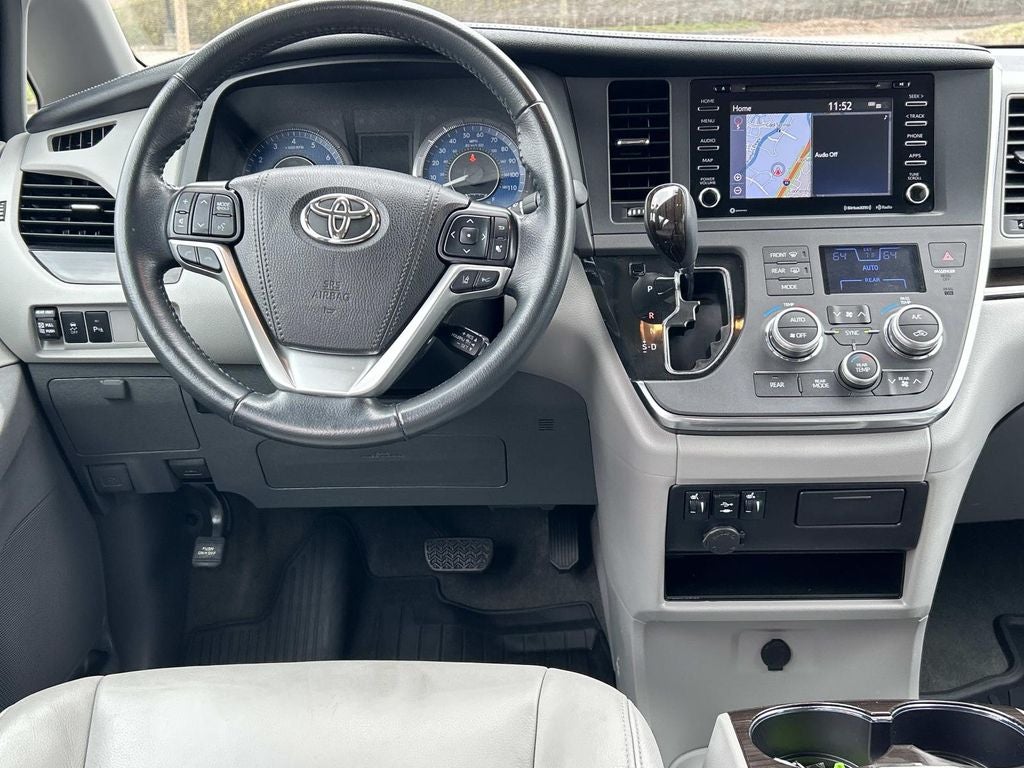 2019 Toyota Sienna XLE