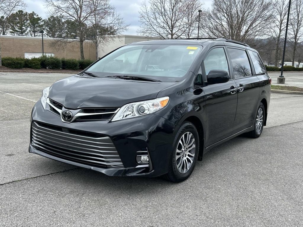 2019 Toyota Sienna XLE