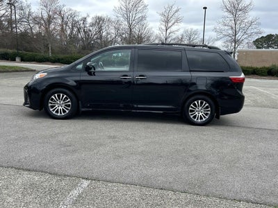 2019 Toyota Sienna XLE