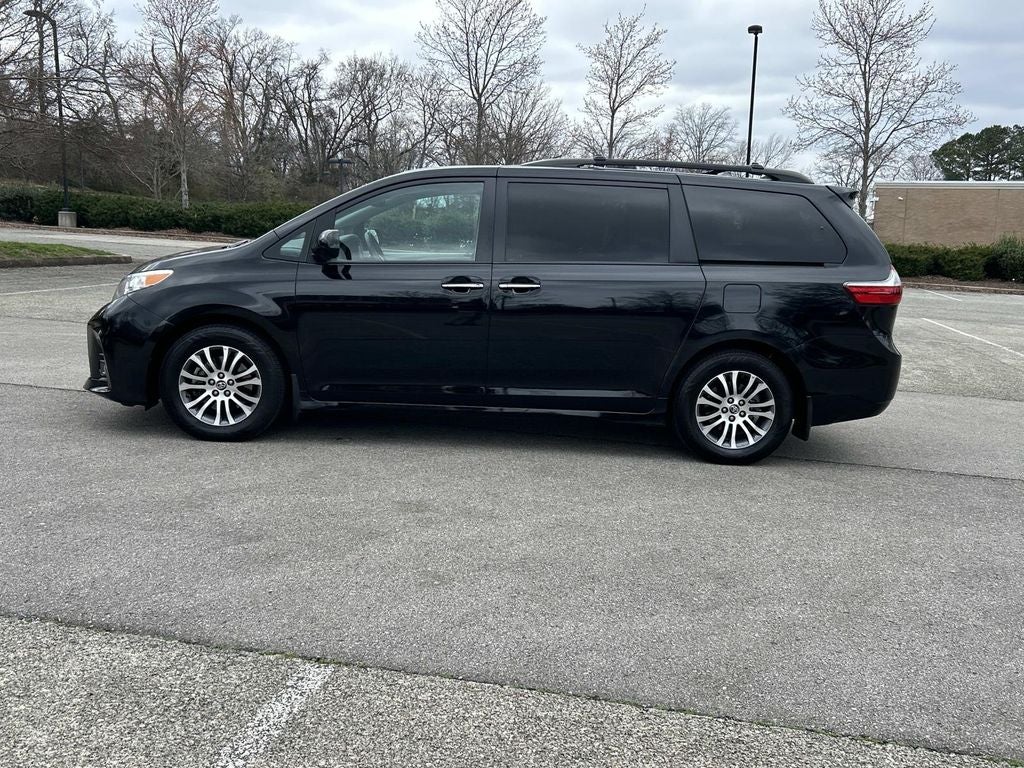 2019 Toyota Sienna XLE