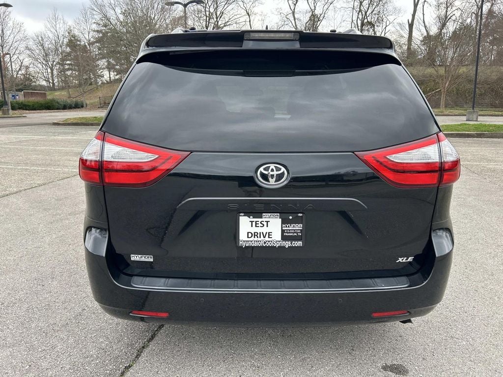 2019 Toyota Sienna XLE