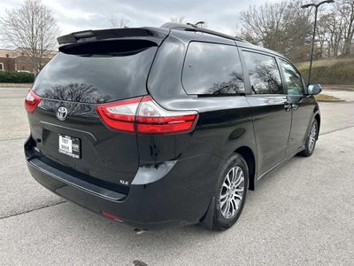 2019 Toyota Sienna XLE