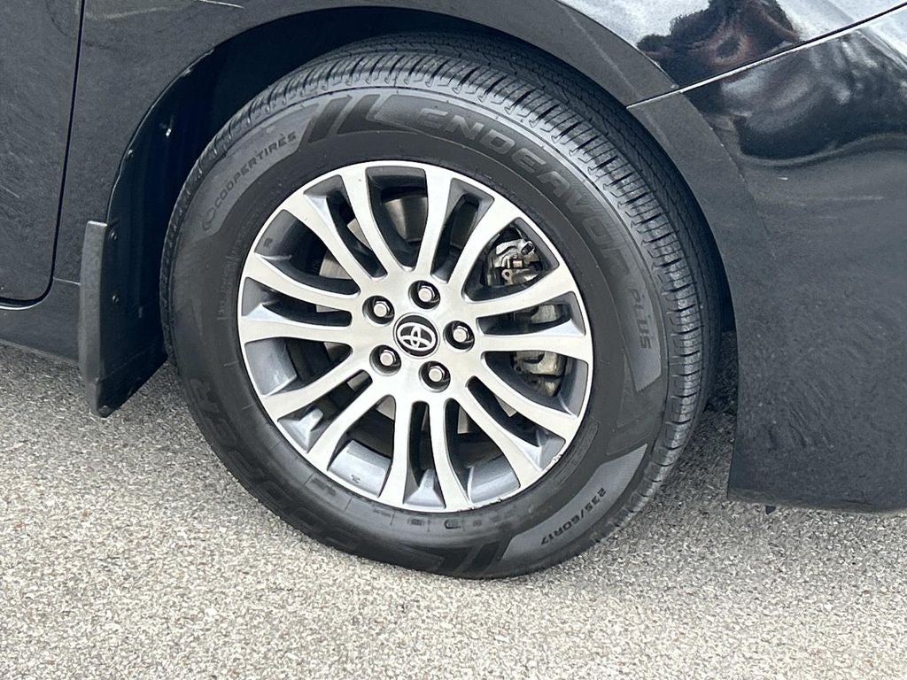 2019 Toyota Sienna XLE