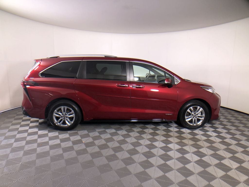2021 Toyota Sienna Limited 7 Passenger