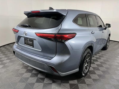 2022 Toyota Highlander LE