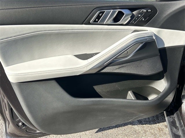 2023 BMW X6 xDrive40i