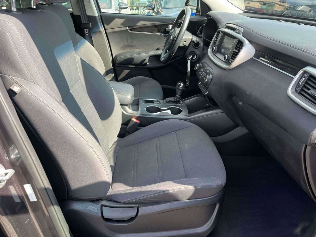 2017 Kia Sorento LX