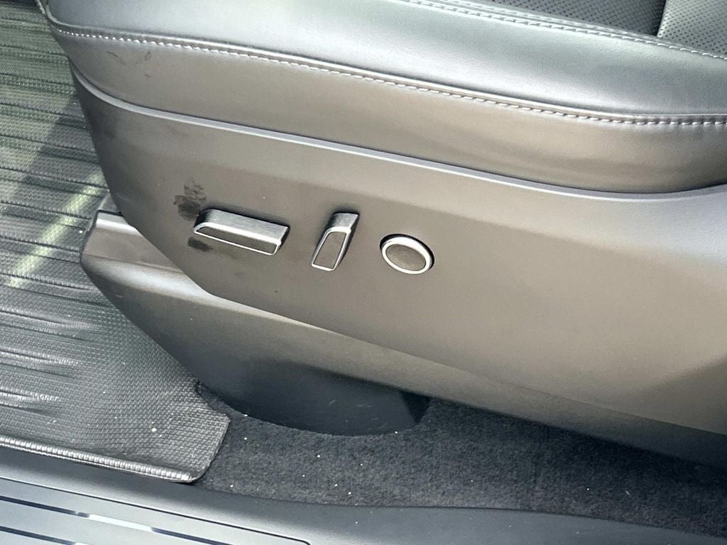 2024 Tesla Model X Base