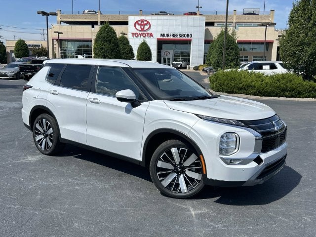 2025 Mitsubishi Outlander SE