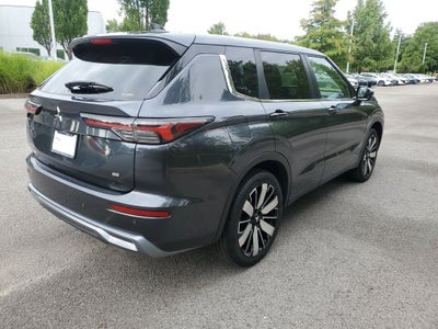 2025 Mitsubishi Outlander SE