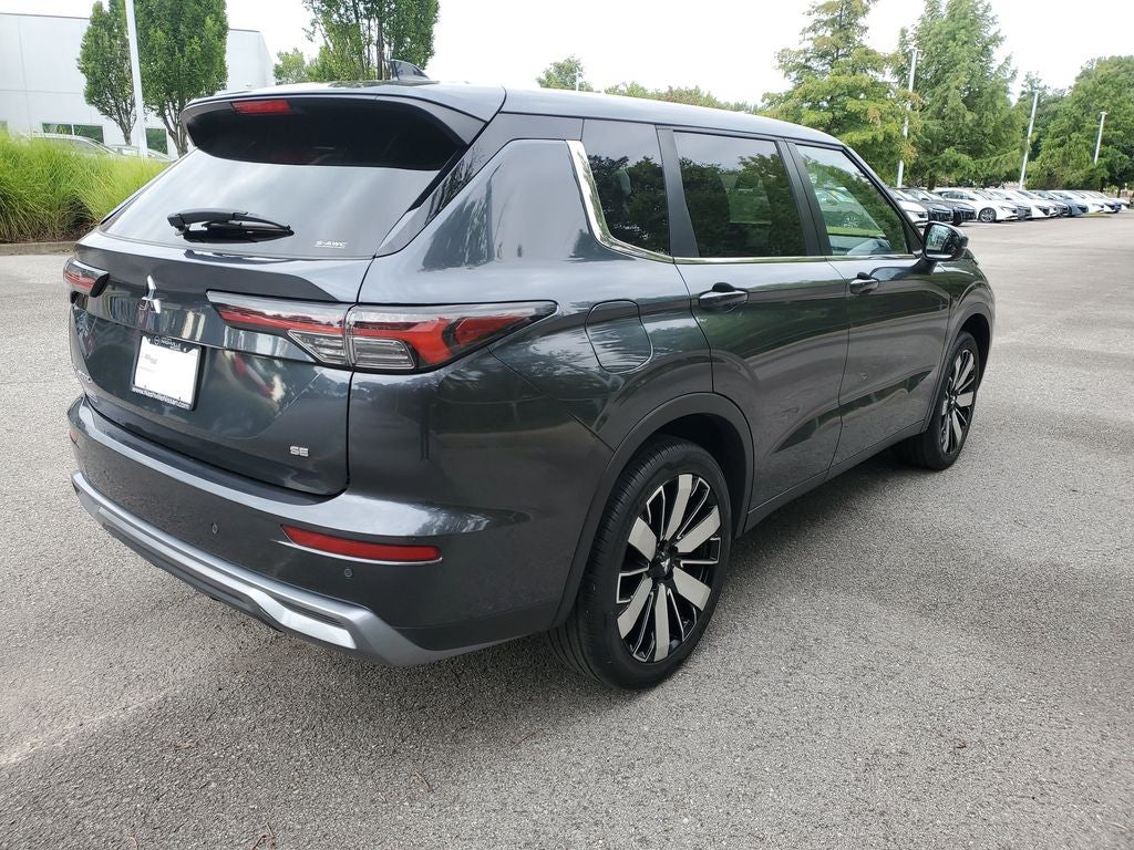 2025 Mitsubishi Outlander SE