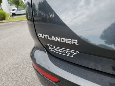 2025 Mitsubishi Outlander SE
