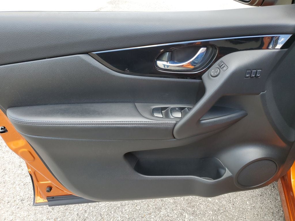 2022 Nissan Rogue Sport SV