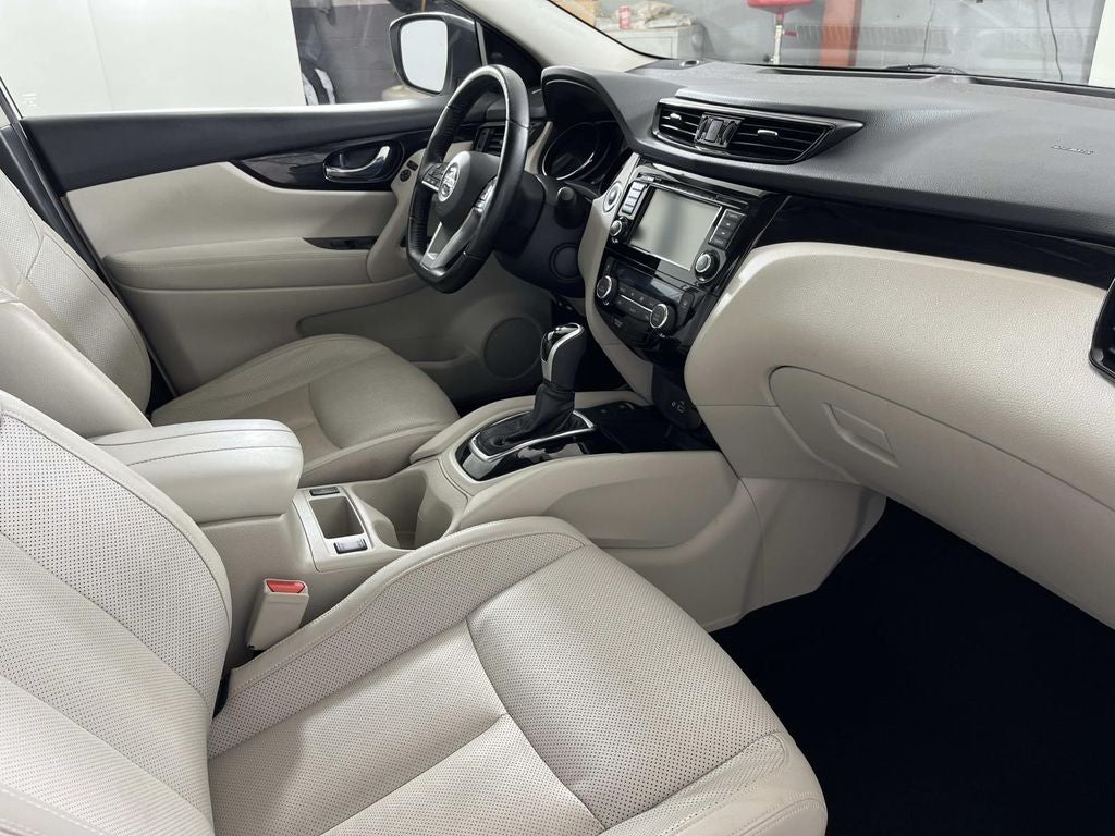 2022 Nissan Rogue Sport SL
