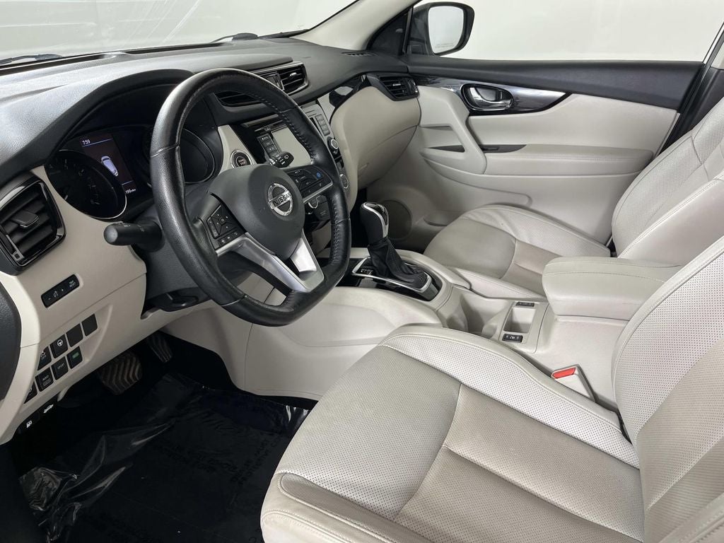 2022 Nissan Rogue Sport SL