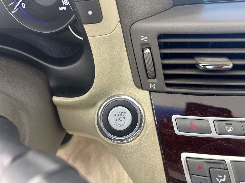 2011 INFINITI M37 X