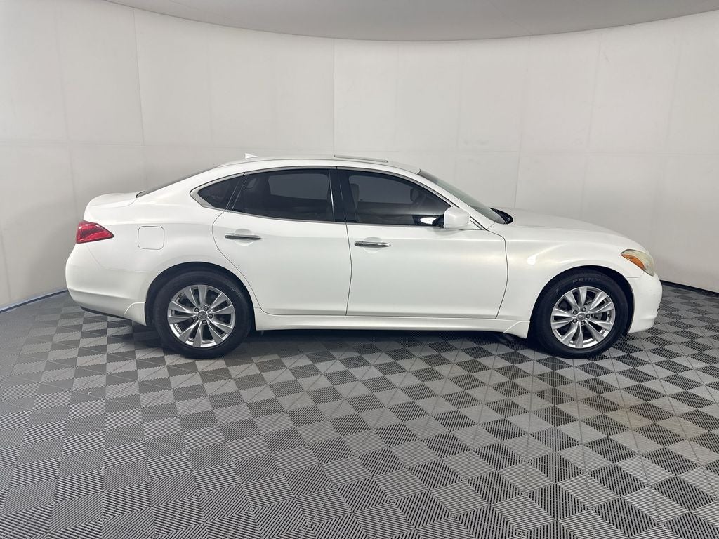 2011 INFINITI M37 X