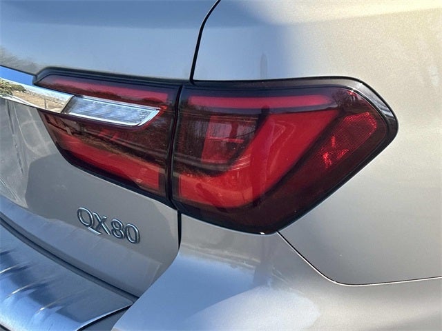 2023 INFINITI QX80 LUXE