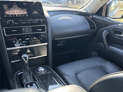 2023 INFINITI QX80 LUXE