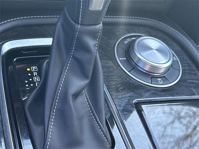 2023 INFINITI QX80 LUXE