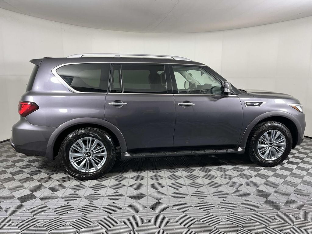 2024 INFINITI QX80 LUXE
