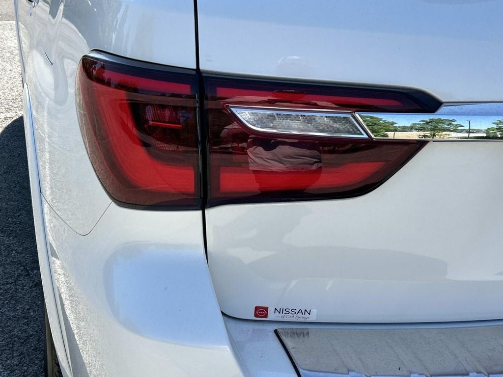 2024 INFINITI QX80 LUXE
