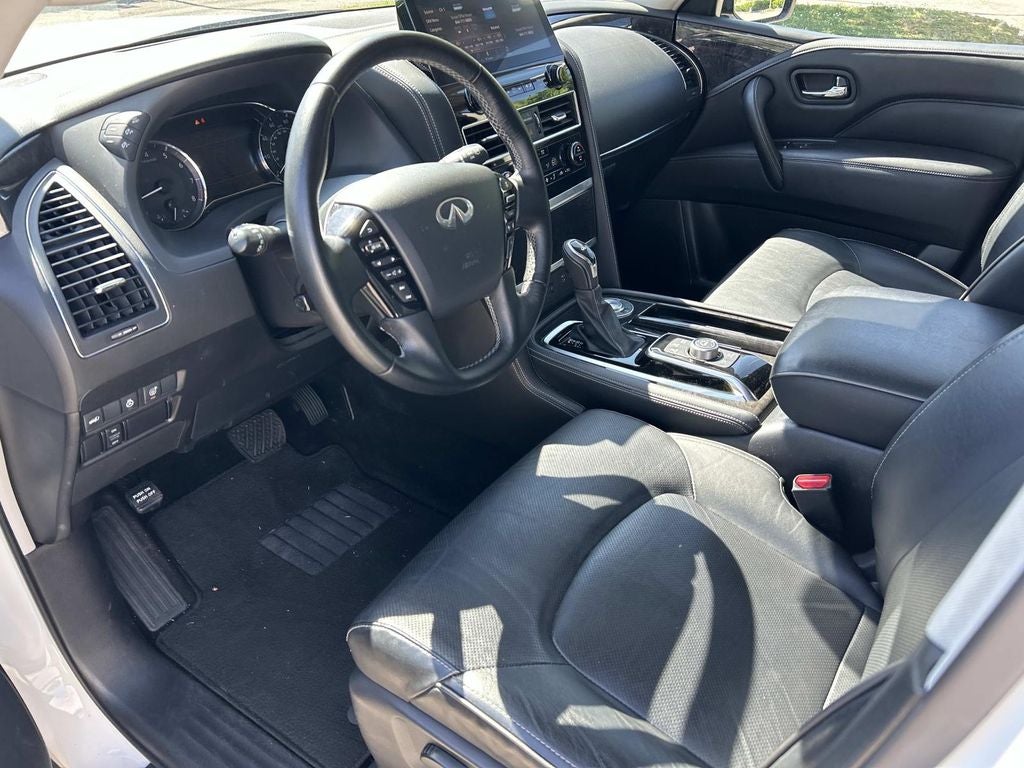 2024 INFINITI QX80 LUXE