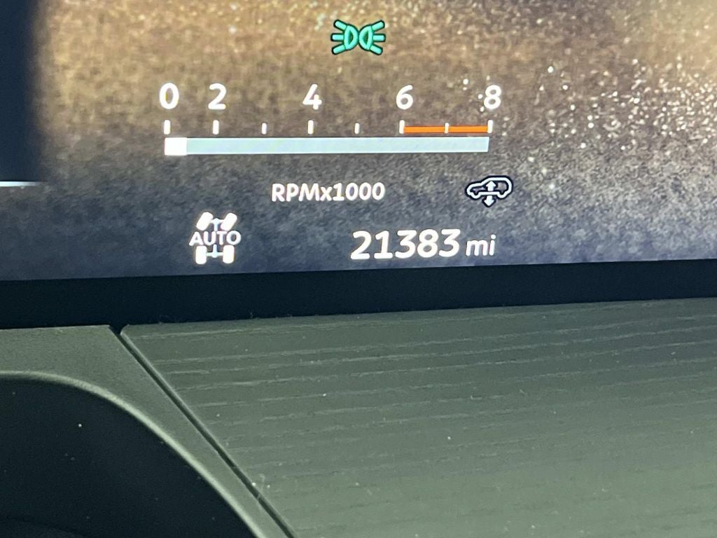 2025 INFINITI QX80 SENSORY