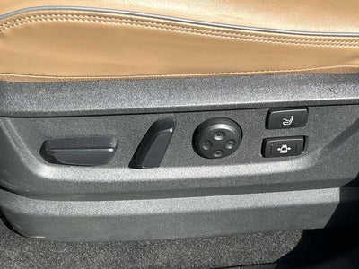 2025 INFINITI QX80 SENSORY W/ SPLIT BENCH