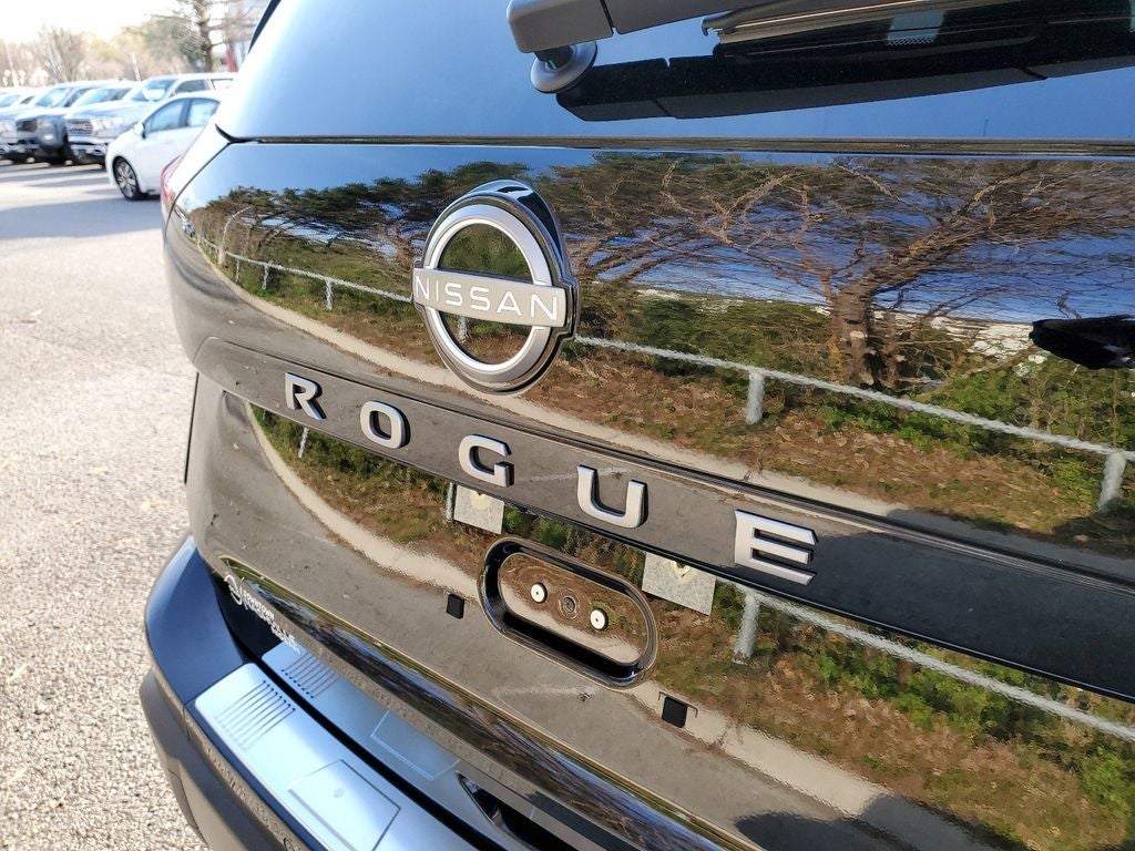 2025 Nissan Rogue SV