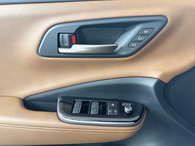 2025 Toyota Crown Signia Limited