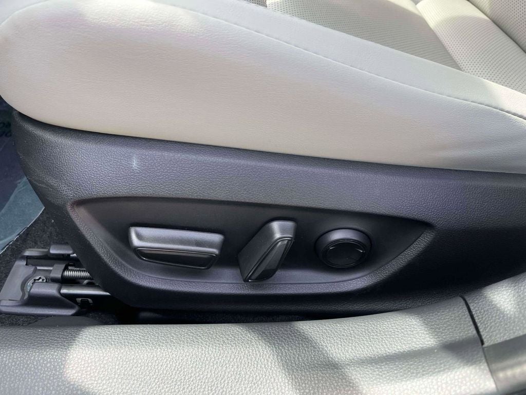 2023 Toyota Prius Limited