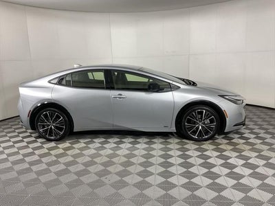 2025 Toyota Prius XLE