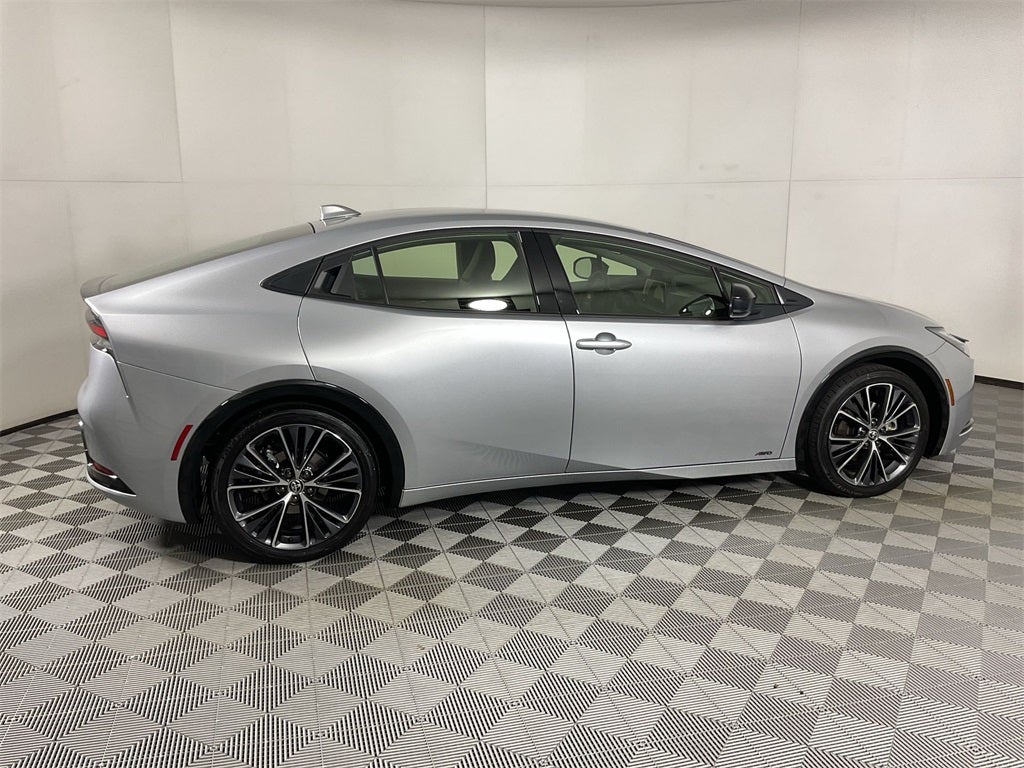 2025 Toyota Prius XLE