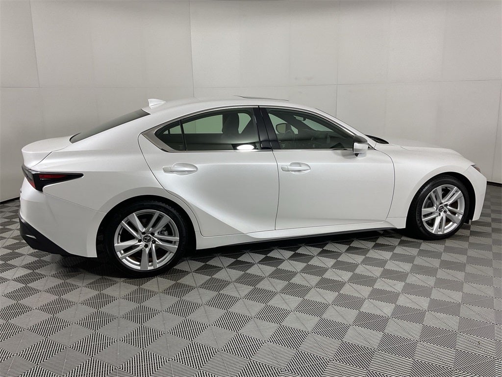 2024 Lexus IS 300