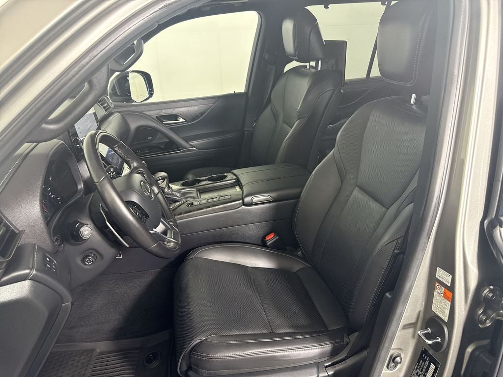 2023 Lexus LX 600 Luxury