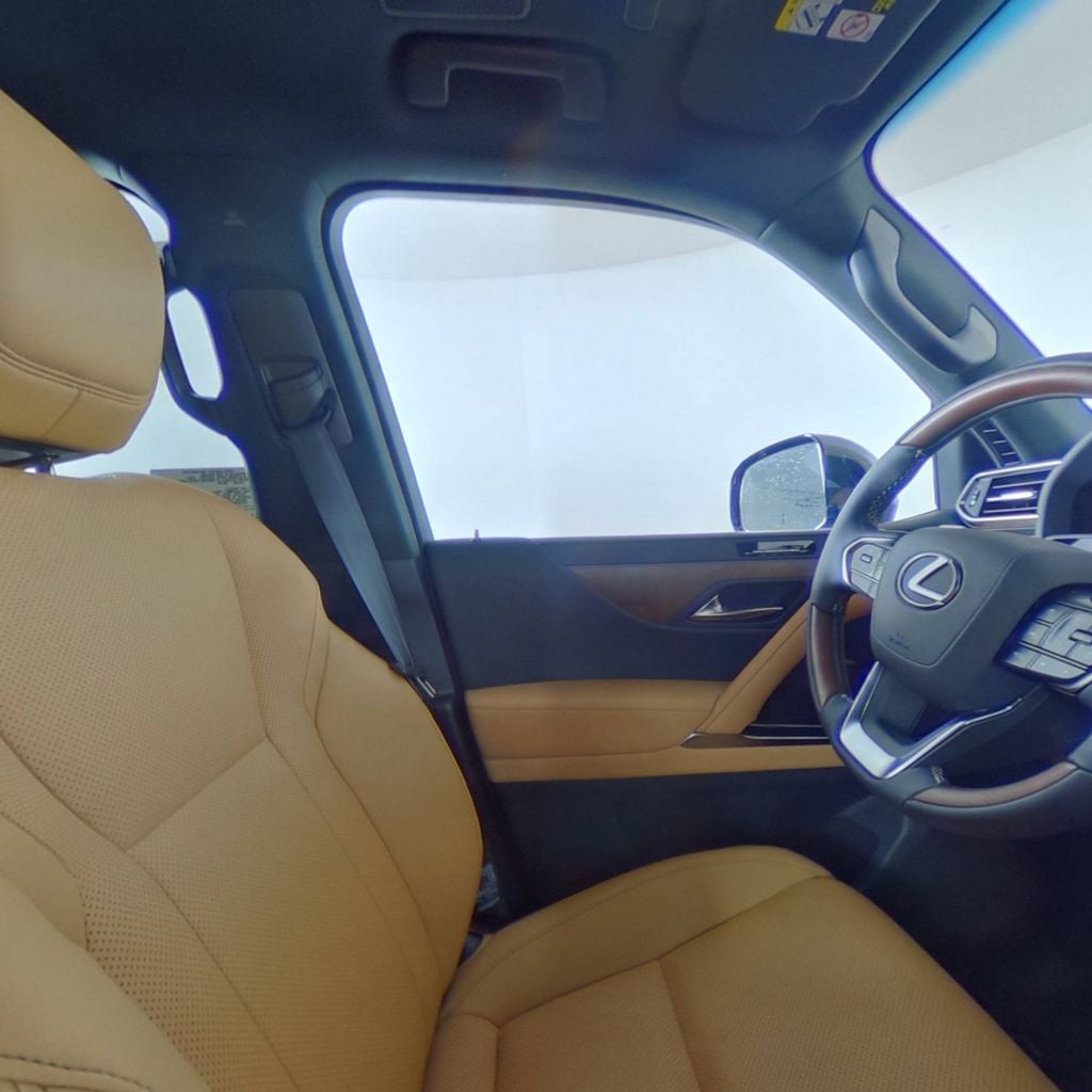 2025 Lexus LX 600 Luxury