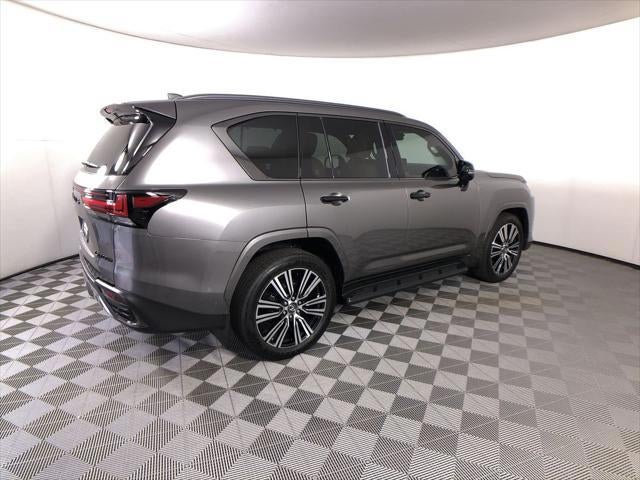 2025 Lexus LX 700h Luxury
