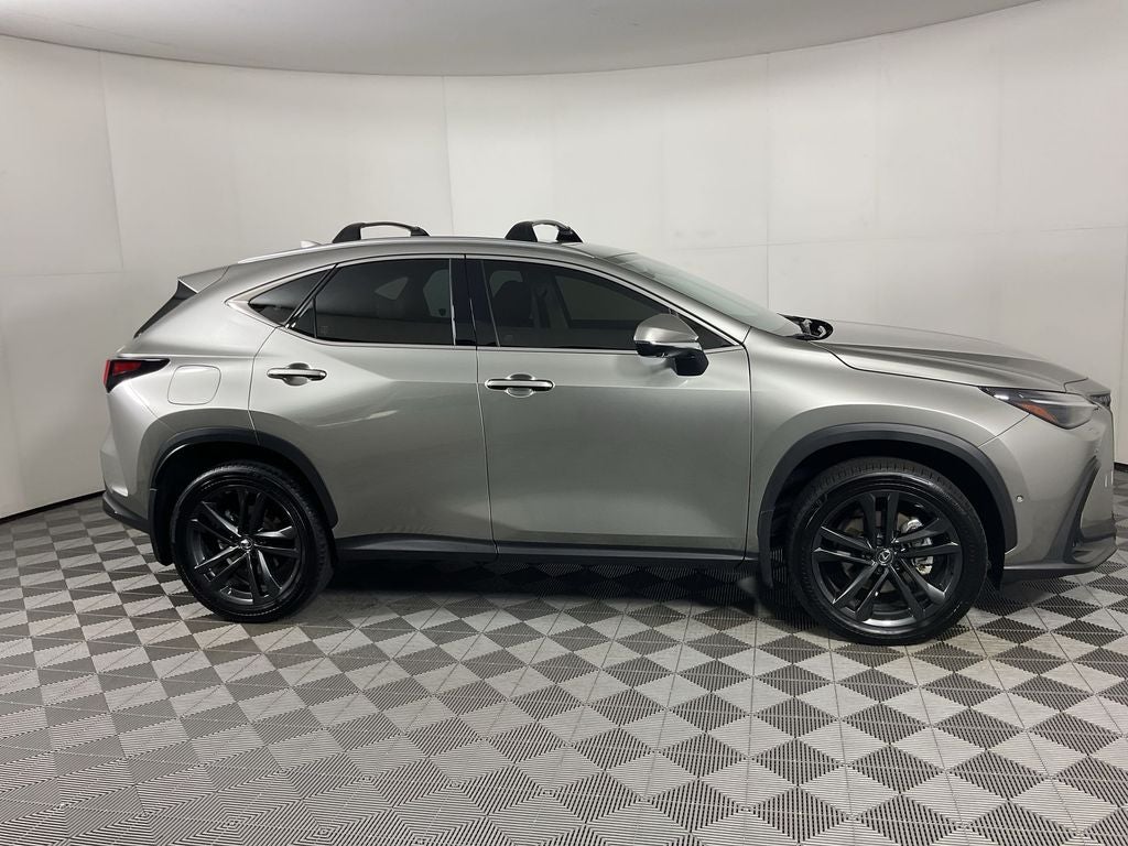 2025 Lexus NX 450h+ Luxury