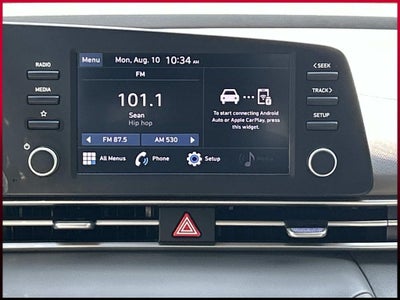 2023 Hyundai Elantra SE