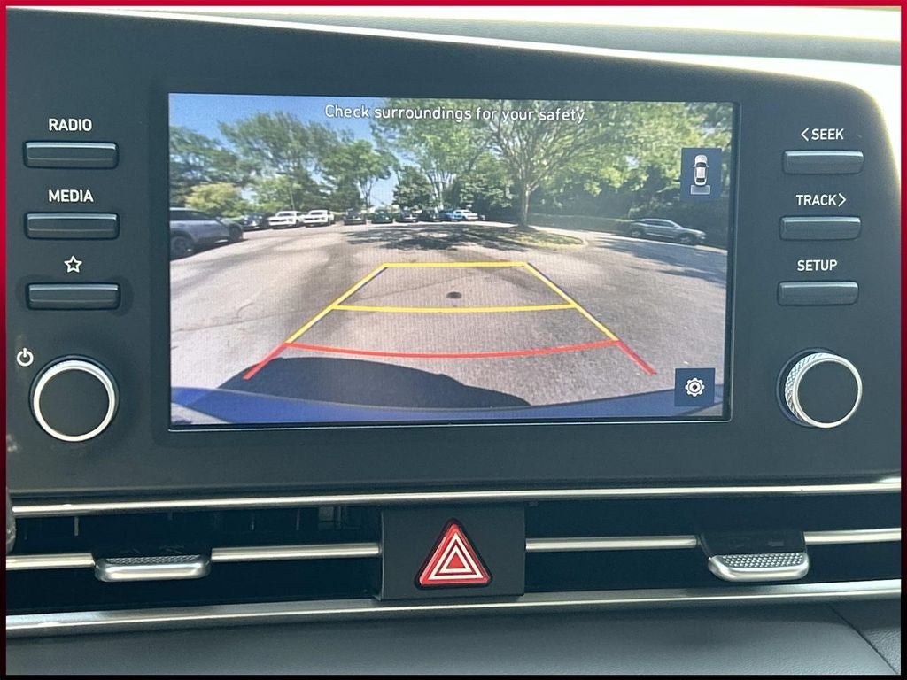 2023 Hyundai Elantra SE