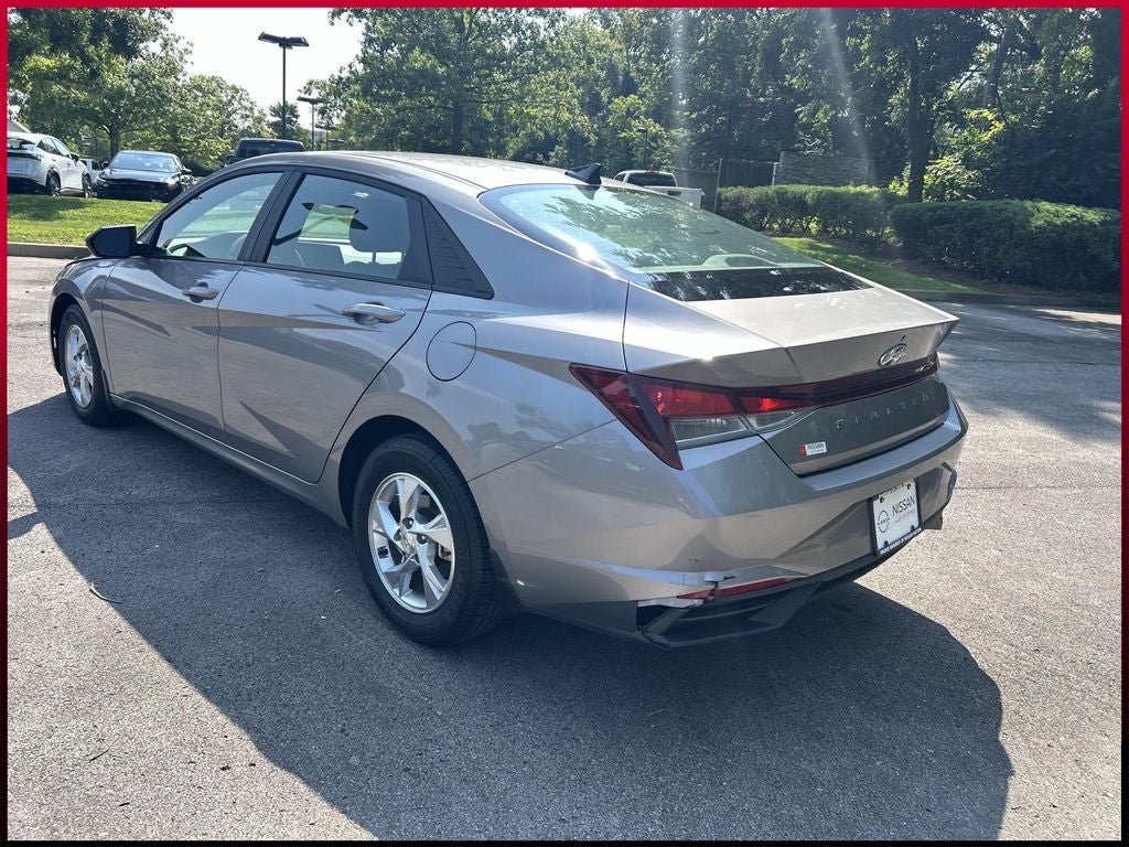 2023 Hyundai Elantra SE