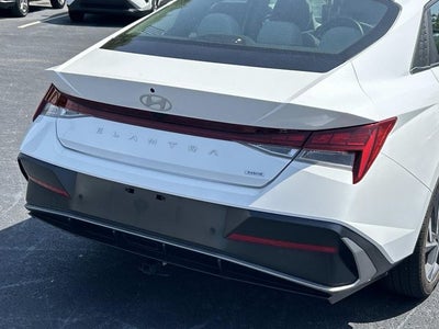 2024 Hyundai Elantra Hybrid Limited