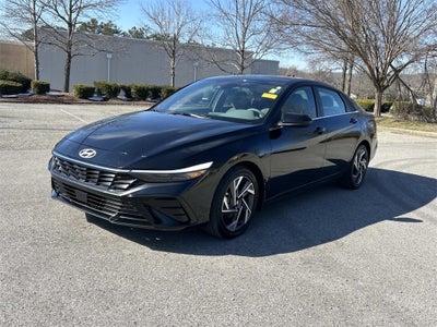 2025 Hyundai Elantra SEL Convenience