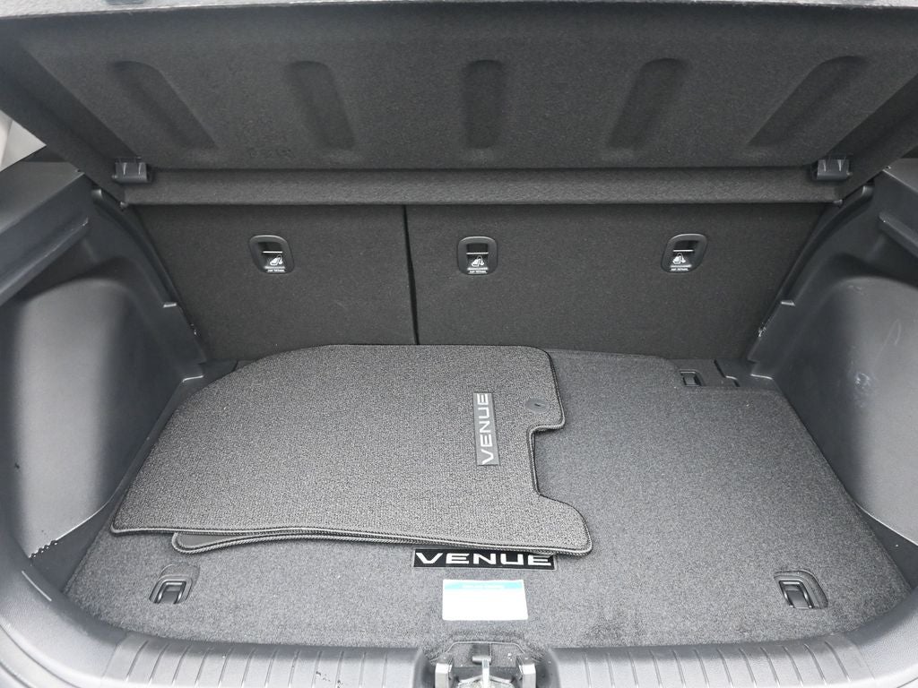 2025 Hyundai Venue SE