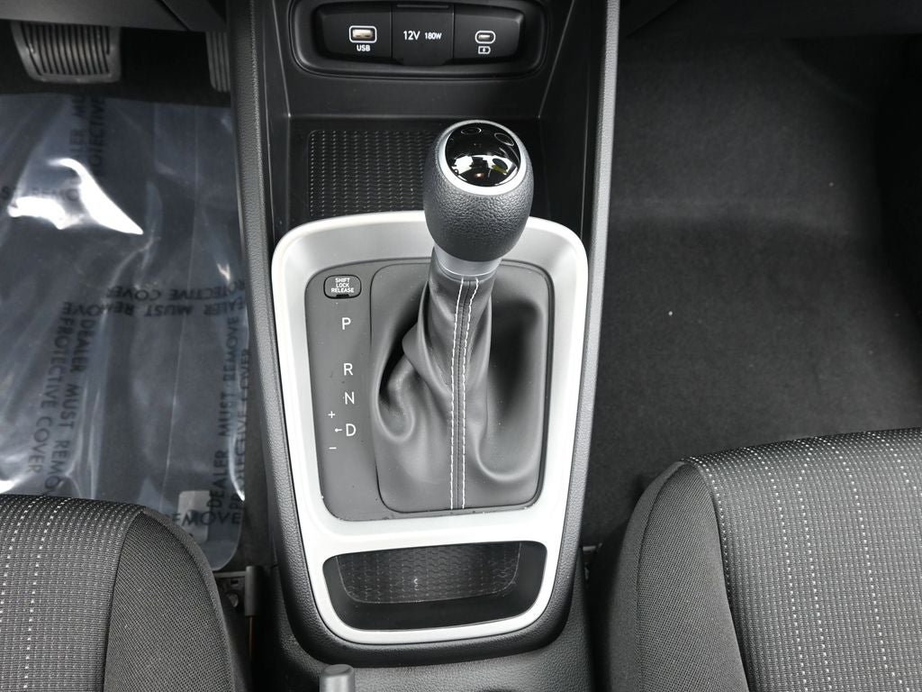 2025 Hyundai Venue SE