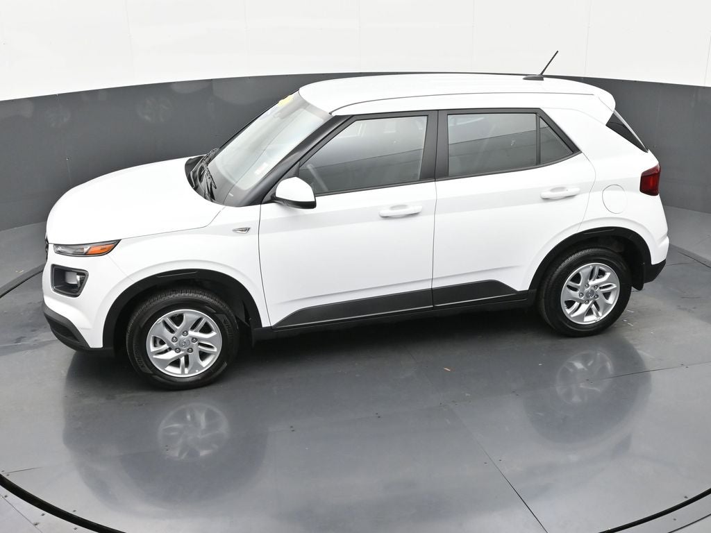 2025 Hyundai Venue SE