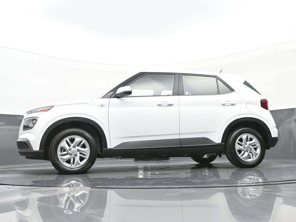 2025 Hyundai Venue SE