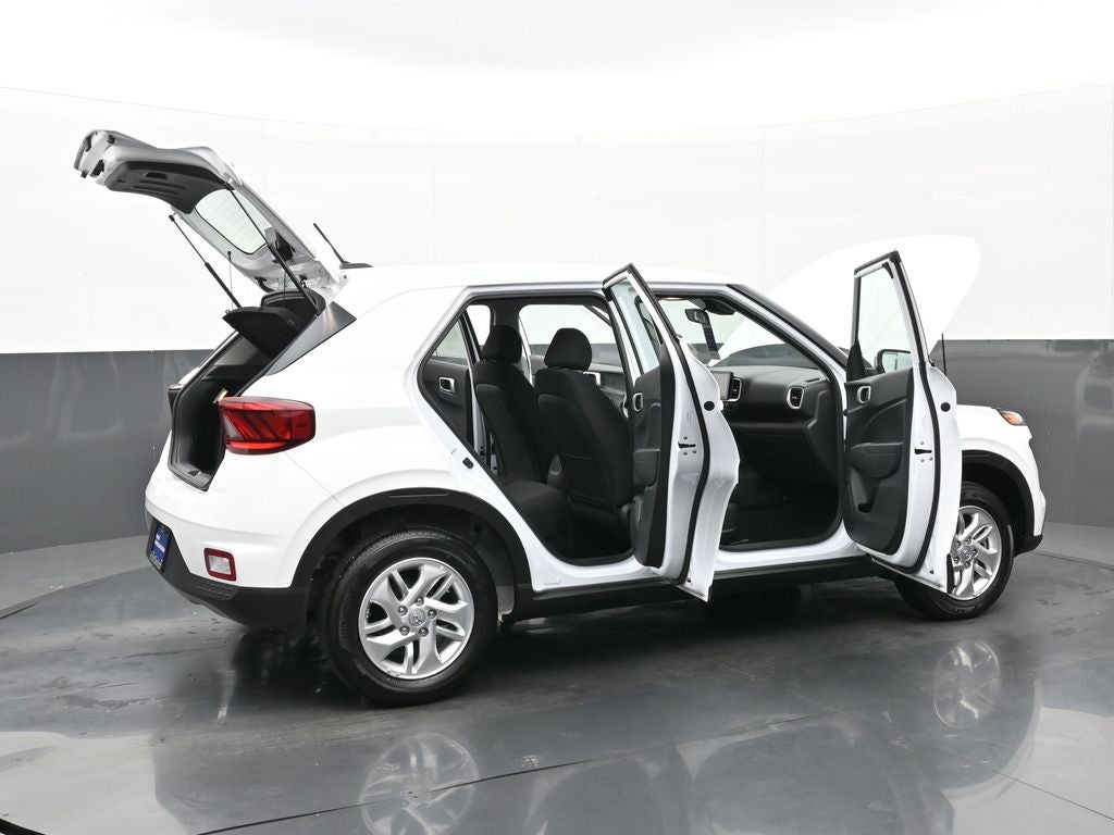 2025 Hyundai Venue SE