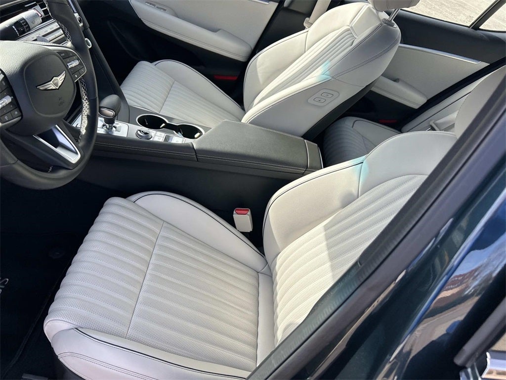 2025 Genesis G70 2.5T